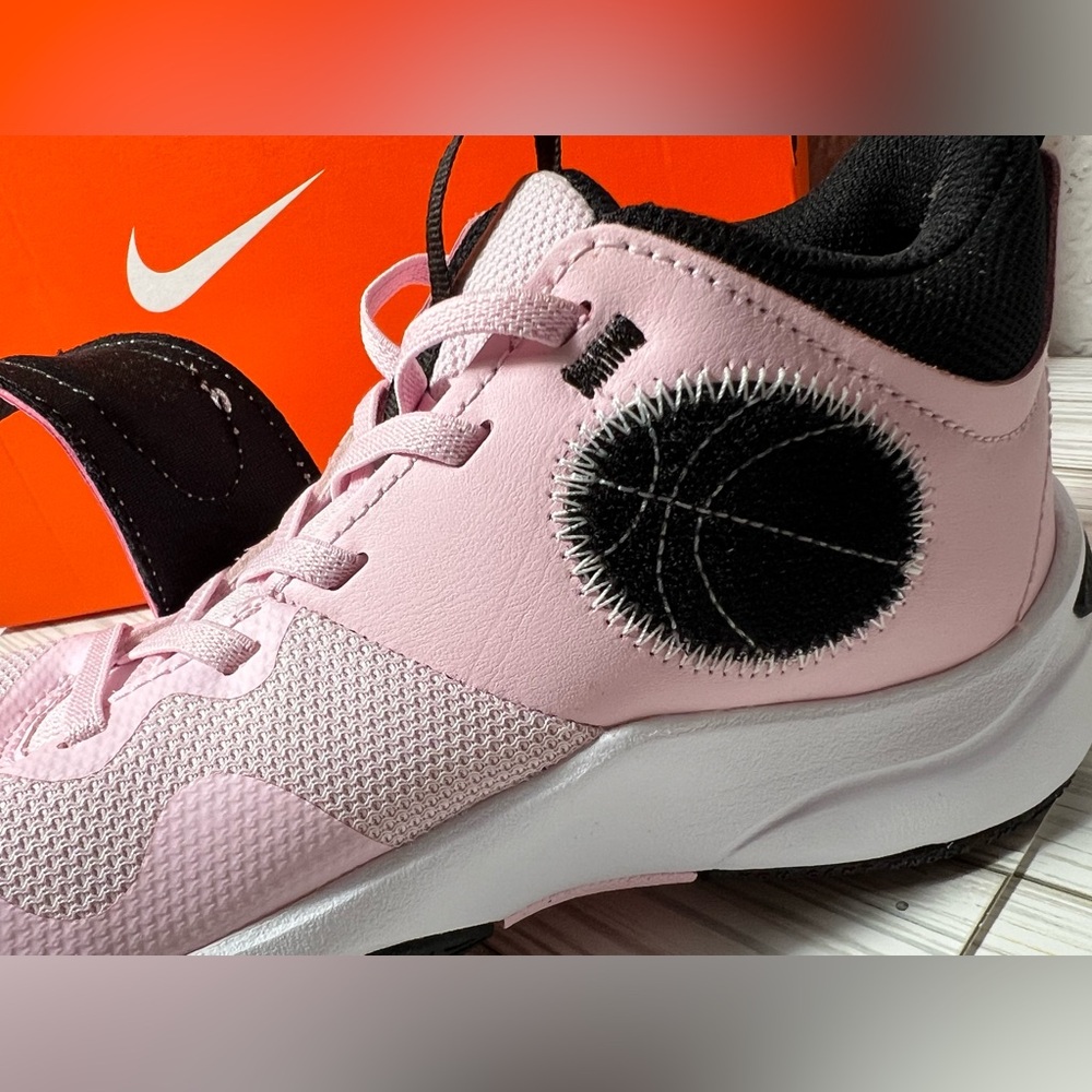 Nike team hustle d 11 big‎ kids basketball shoes sneakers pink 5.5Y DV8996 600 - Picture 4 of 10